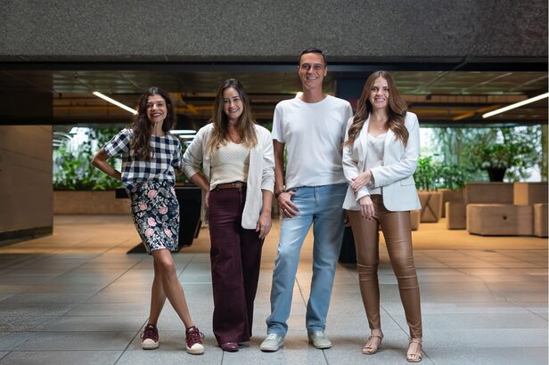 Da esquerda para direita, Gabrielle Alvarenga, Elisa Tavares, William Corrêa e Juliana Pássaro. (Crédito: Divulgação)