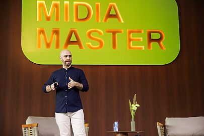 Emarketer: IA avança enquanto retail media enfrenta entraves