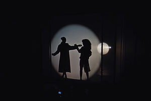 Frame do fashion filme da Renner estrelado por Sabrina Sato e Taís Araujo