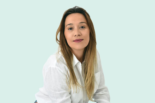 Aviva acaba de anunciar Mariana Ferraz como nova CMSO (Chief Marketing & Sales Officer), reforçando sua estratégia de crescimento e inovação (Crédito: Divulgação)