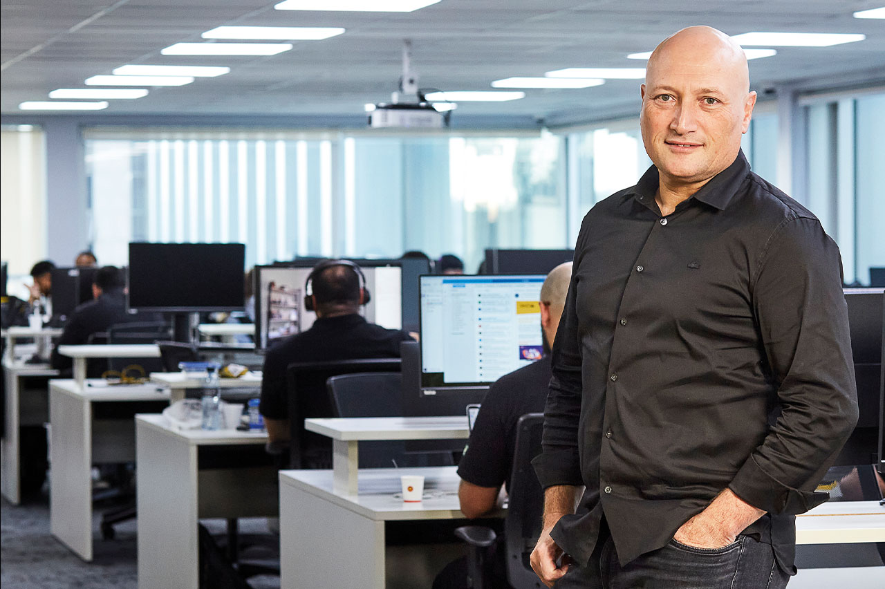 Paulo Samia, CEO do UOL, na redação do portal (Crédito: Arthur Nobre)