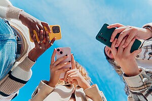 Programa de afiliados da Nestlé conecta creators aos canais de e-commerce da companhia (Créditos: Dani Dg/Shutterstock) 