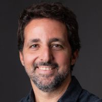 Educação como experiência coletiva