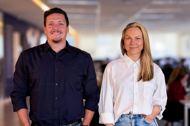 Anna Rios, Gerente de Parcerias Estratégicas e João Vieira, Diretor Comercial da Conexa (Crédito: Divulgação)
