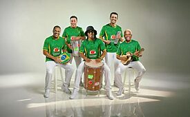 Guaraná Antarctica revive festa do penta ao reunir Ivete e ídolos do futebol para esquenta da Seleção (Crédito: Divulgação)