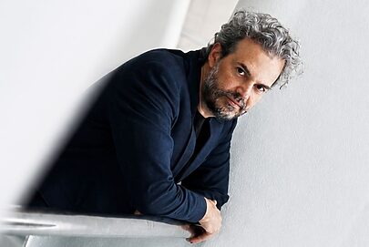 Depois de quatro anos, Rafael Pitanguy voltará ao Brasil