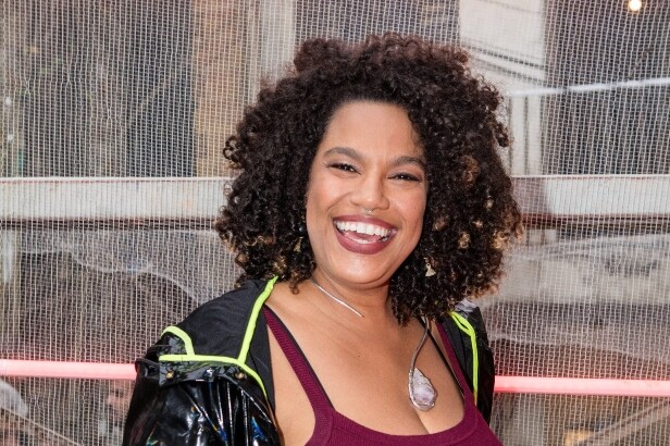Renata Sofia, autora do filme ‘Confia – Sonho de Cria’, e colaboradora em novelas como ‘Dona de Mim’ e ‘Vai Na Fé’ (Crédito: Helena Barreto/Globo)