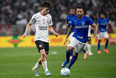Como veículos driblam o alto preço dos direitos esportivos?