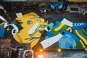 Ruas pintadas voltam a ganhar espaço e se tornam símbolo de união entre vizinhos e torcedores. (Crédito: Divulgação)