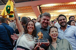Cecilia Mondino (Heineken), Greg Kickow e Marina Pires (LePub) e Caio Rodrigues (Publicis Production)