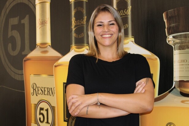 Marina Flávia da Silva, head de marketing e trade marketing da Cia Müller de Bebidas, empresa responsável pela Cachaça 51 (Crédito: Divulgação)