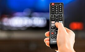 CTV retém nível de atenção mais do que redes sociais (Crédito: ANNVIPS/Shuttestock)