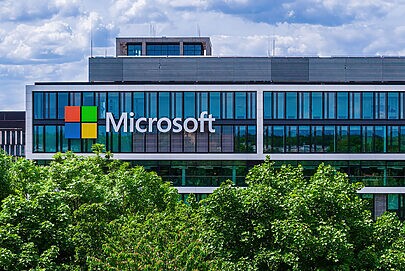 O plano da Microsoft para auxiliar empresas com a IA