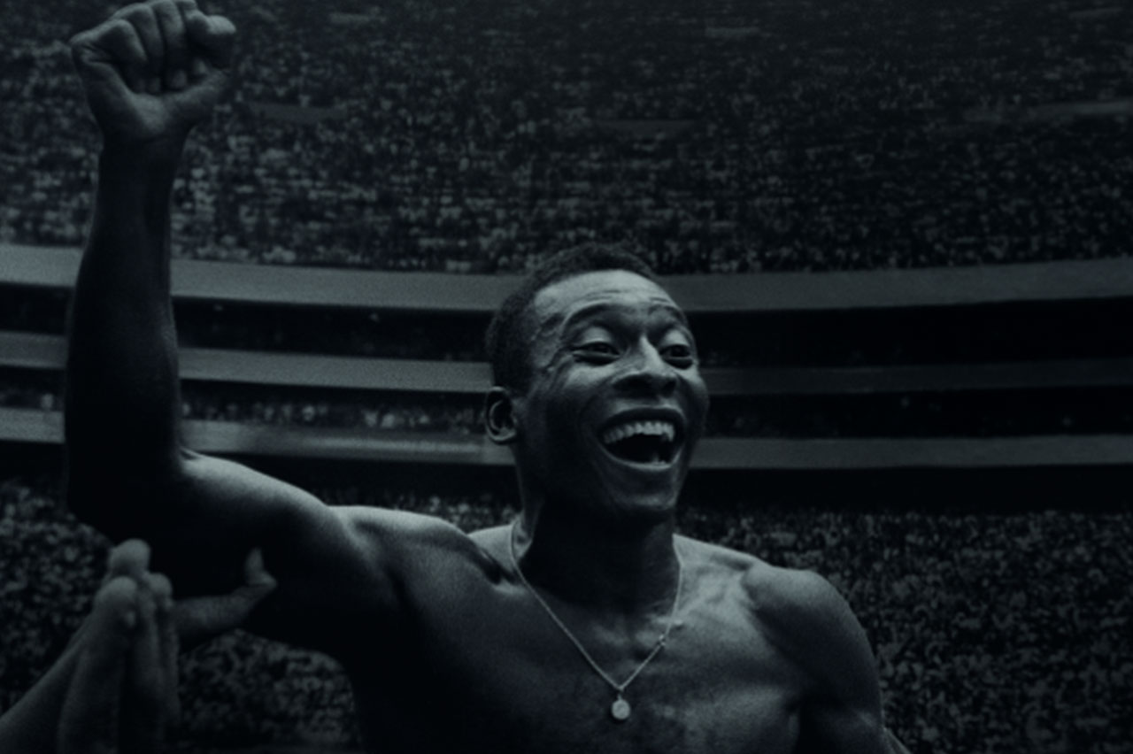 Elo homenageia torcida com última carta autoral de Pelé