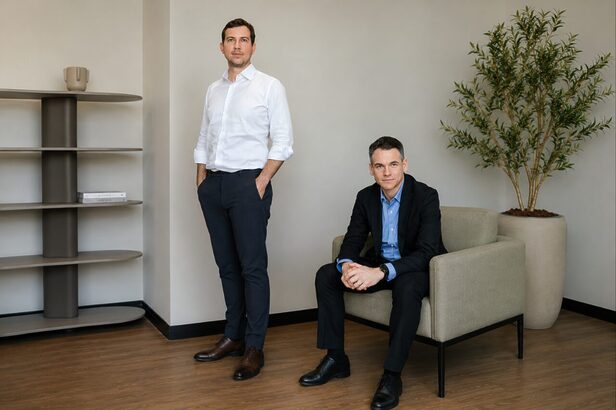 Bruno Costa, ex-presidente Latam da Oakberry, e Pedro Bortolotto, especialista em estratégia, governança e investimentos. (Crédito: Divulgação)