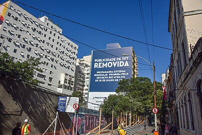 Veto das prefeituras às bets afeta setor de OOH