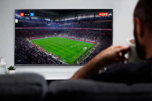 Audiência alternou entre TV e streaming, somando 56 milhões de horas de consumo nos jogos do Brasil (Crédito: Alex Photo Stock/Shutterstock)