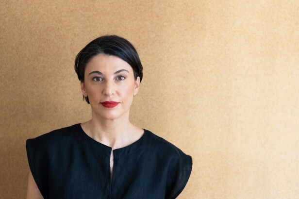 Giovana Madalosso, escritora de "Teta Racional", "Tudo pode ser roubado", "Suíte Tóquio" e "Batida Só" (Crédito: Renato Parada)