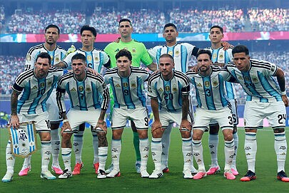 Momentos emblemáticos impactam buscas por camisas da Copa