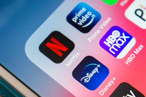 Disney+ Netflix