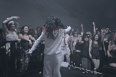 iPhone 17 Pro “faz mosh” em clube de música eletrônica de Berlim