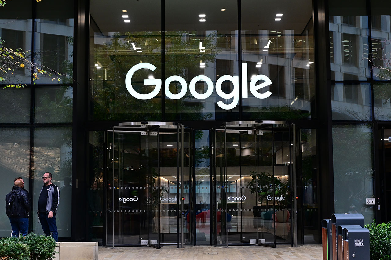 Google Restructures AI Leadership