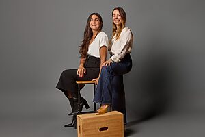 Bia Carmel, head de OOH da AlmapBBDO, e Rafaela Alves, chief operating officer da AlmapBBDO