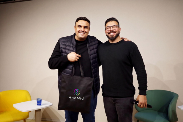 Da esquerda para a direita: Vinicius Melo e Rodrigo Neves (Crédito: Divulgação)