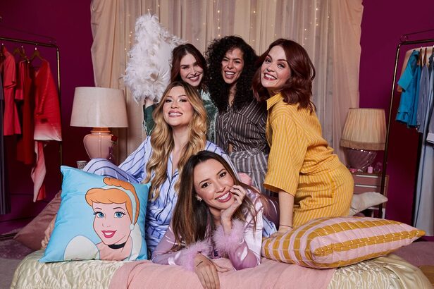 Niina Secrets, Lu Ferreira, Rayza Nicácio, Karol Pinheiro e Taciele Alcolea estrelam campanha da Disney Brasil (Crédito: Divulgação)