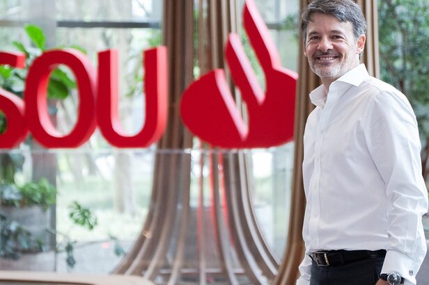 Eduardo Álvarez, diretor da área Institucional do Santander Brasil (2026)