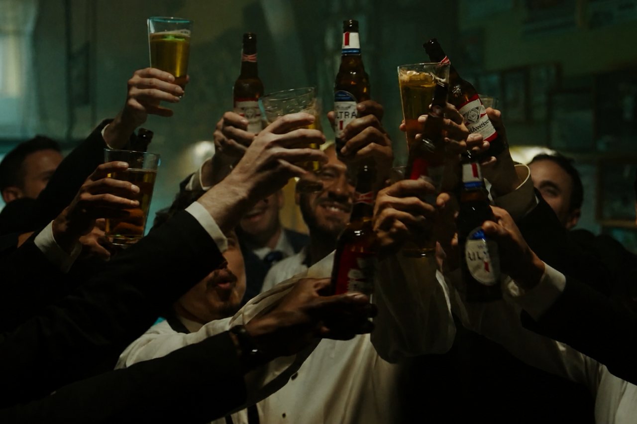 Em ação global, Ambev e AB Inbev celebram Dia da Cerveja