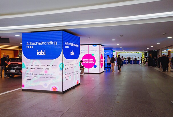 Recepção e credenciamento dos convidados no espaço do Adtech & Branding 2025