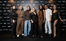 Carol Zaia, Cataldo Domenicis, Theodoro, Franciny Ehlke, Iza, Pedro Sampaio e Gloria Groove durante coletiva de imprensa nesta segunda-feira, 31, para falar da nova edição do Halloween da Sephora (Créditos: Divulgação)