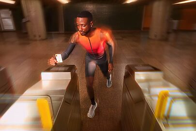 Para Mastercard, Thiago André protagoniza desafio no metrô