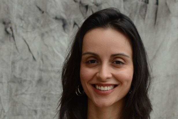 Aline Bei, escritora de "O Peso do Pássaro Morto", "Pequena Coreografia do Adeus" e "Uma Delicada Coleção de Ausências" (Crédito: Fernando Rabelo)