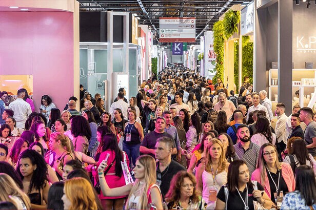 Expectativa da 21ª edição da Beauty Fair é receber mais de 200 mil visitas de profissionais e compradores (Créditos: Divulgação)