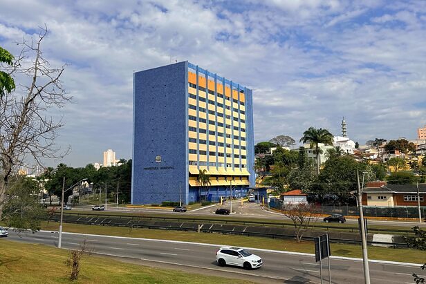 Eletromidia inicia operação em São José dos Campos