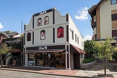 Os planos da primeira loja fora de shopping da Lindt