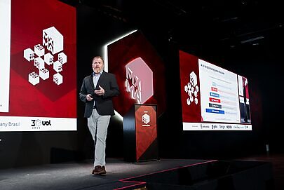 Emarketer: potencial da IA enquanto mídia ainda é incipiente