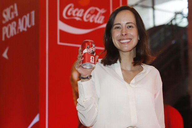 Raquel Ribeiro, diretora sênior de marketing da Coca-Cola Brasil (Crédito: Divulgação)