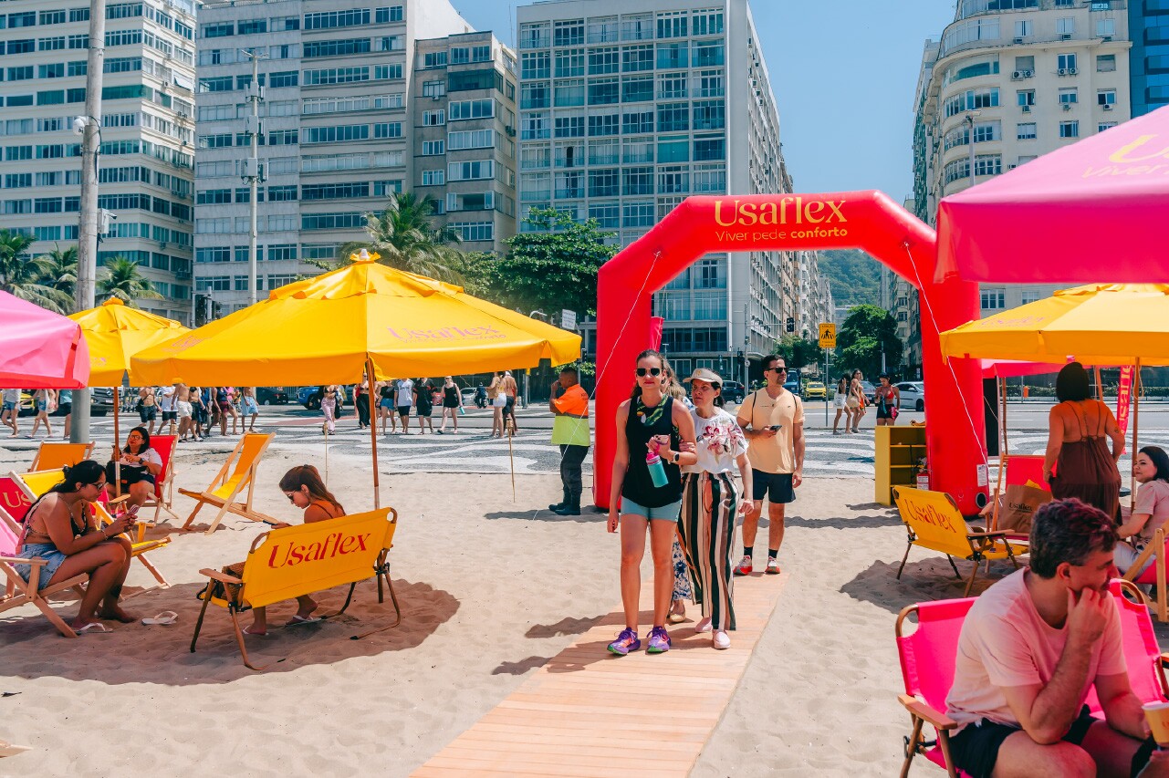 Usaflex leva amizade feminina ao centro da campanha de verão