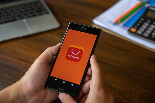 Como o AliExpress prepara suas estratégias para o 11.11 e a Black Friday? (Crédito: itchaznong - stock.adobe.com)