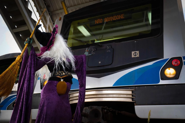 Ativação da Petlove será veiculada nas linhas 1-Azul, 2-Verde, 3-Vermelha, 15-Prata e 17-Ouro do Metrô de São Paulo (Crédito: Divulgação)