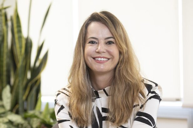 Ex-líder no exterior, Mariana Albino assume vice-presidência de recursos humanos na Nestlé Brasil (Crédito: Divulgação)