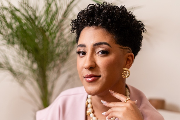 Nath Finanças, influenciadora e empresária (Crédito: Afroafeto por Gabriella Maria)