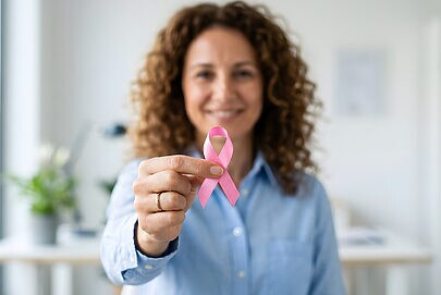 Outubro Rosa: agências analisam abordagem em torno da causa