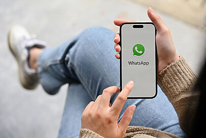Brasileiros preferem WhatsApp para acompanhar Black Friday